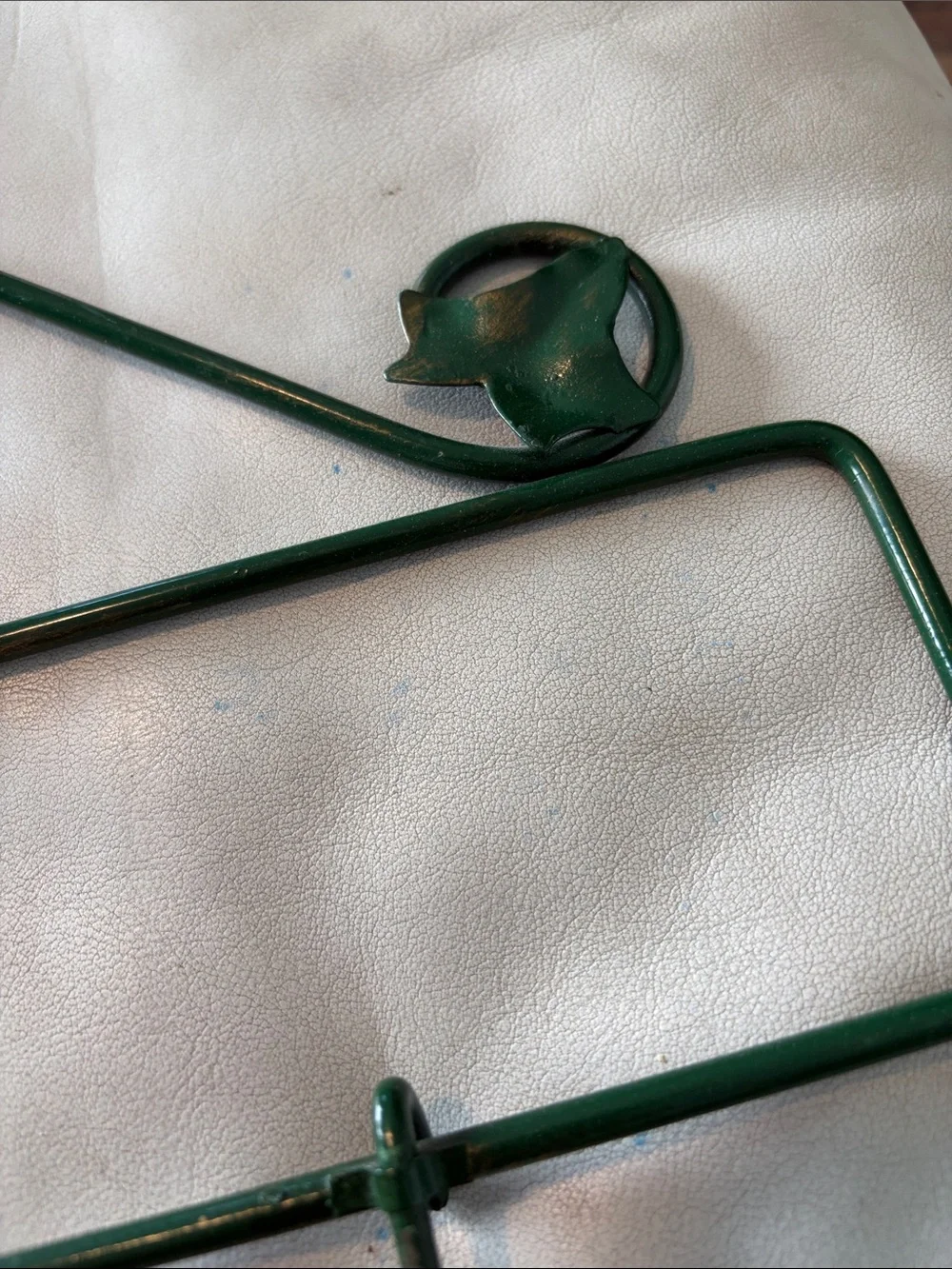 DARK GREEN METAL WALL DECOR WITH FIVE HOOKS